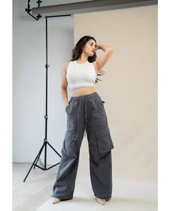 Ruhani Sharma: రూట్ మార్చిన కోహ్లీ మరదలు.. చిట్టిపొట్టి డ్రెస్సుల్లో నెటిజన్లను మురిపిస్తోన్న రుహానీ!