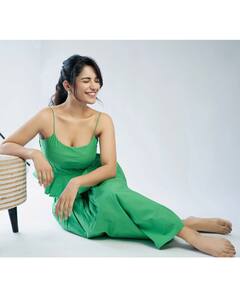 Ruhani Sharma: రూట్ మార్చిన కోహ్లీ మరదలు.. చిట్టిపొట్టి డ్రెస్సుల్లో నెటిజన్లను మురిపిస్తోన్న రుహానీ!