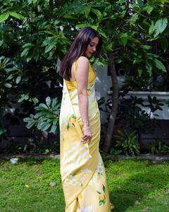 Regina Cassandra: ఎల్లో శారీలో శిల్పంలా ఉన్న రెజీనా కాసాండ్రా..చూస్తే రెప్పవేయడం మర్చిపోతారు!