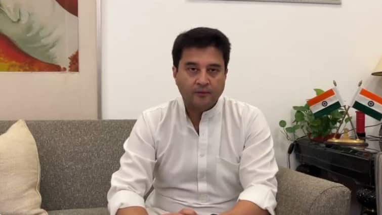 Jyotiraditya Scindia BJP Message On Heavy Rains Flood In Gwalior Chambal Division in MP MP में भारी बारिश पर केंद्रीय मंत्री सिंधिया ने जताई चिंता, बोले- सरकार और प्रशासन लोगों के साथ