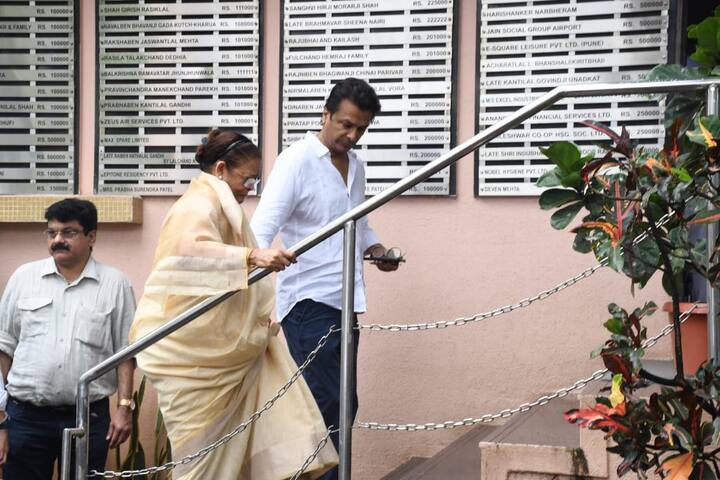 मां के साथ नानी का भी अरहान ध्यान रख रहे हैं. वो ही मां और नानी को साथ लेकर गए थे. दोनों को संभालते हुए अरहान खुद को मजबूत रख रहे हैं.