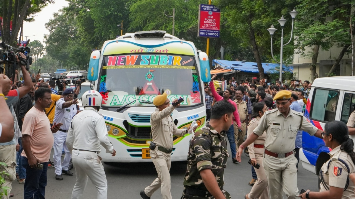 Kolkata Rape-Murder: Protesting Doctors Arrive At Nabanna, Refuse To ...