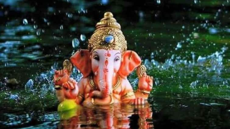 ganesh visarjan 2024 time pujan vidhi shubh muhurat anant Chaturdashi Ganesh Visarjan 2024 Muhurat: ગણેશ વિસર્જન માટે 4 શુભ મુહૂર્ત, જાણો ઘરમાં કેવી રીતે કરશો બાપાનું વિસર્જન