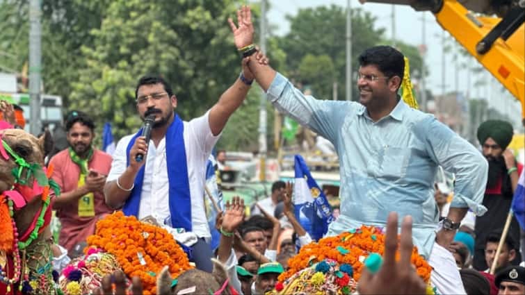 JJP-ASP Candidates List: हरियणा में जेजेपी-एएसपी ने जारी की उम्मीदवारों की 7वीं लिस्ट, नायब सैनी के खिलाफ किसे दिया टिकट? Haryana jjp asp candidates 7th list released Advocate Vinod Sharma Contest From Ladwa Against CM Nayab Saini Assembly Election 2024 JJP-ASP Candidates List: हरियणा में जेजेपी-एएसपी ने जारी की उम्मीदवारों की 7वीं लिस्ट, नायब सैनी के खिलाफ किसे दिया टिकट?