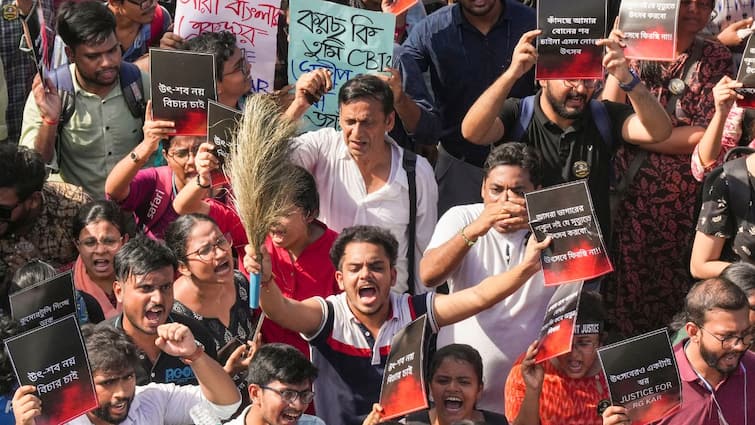 Protesting Doctors stick to demands says Supreme Court proceeding Live Telecast then Why Not Meeting With Mamata Banerjee कोलकाता कांड: 'SC की कार्यवाही भी तो होती है लाइव टेलीकास्ट', बैठक की शर्तों पर हड़ताली डॉक्टर्स ने और क्या कहा?