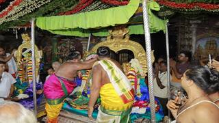 Madurai : மீனாட்சியம்மன் கோயில் ஆவணி மூலத்திருவிழா - சுந்தரேசுவரருக்கு பட்டாபிஷேகம்