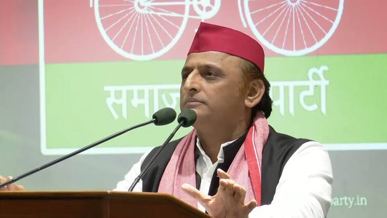 Akhilesh Yadav retorted to Mayawati statement i had called her मायावती के बयान पर अखिलेश यादव ने किया पलटवार- मैंने तो खुद फोन किया था