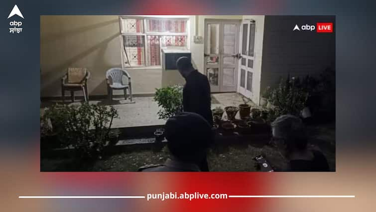 Punjab News: explosion in Chandigarh! A house was attacked with a hand grenade Chandigarh: ਚੰਡੀਗੜ੍ਹ ’ਚ ਹੋਇਆ ਧਮਾਕਾ! ਇੱਕ ਘਰ ’ਤੇ ਹੈਂਡ ਗ੍ਰੇਨੇਡ ਨਾਲ ਹੋਇਆ ਹਮਲਾ, ਇਲਾਕੇ 'ਚ ਮੱਚ ਗਈ ਤਰਥੱਲੀ