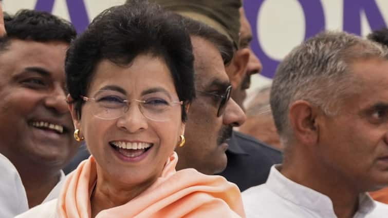 Congress Candidate List Haryana Kumari Selja Will Not Contest haryana assembly election 2024 हरियाणा चुनाव: कांग्रेस ने जारी की 2 उम्मीदवारों की एक और लिस्ट, कुमारी सैलजा के चुनाव लड़ने पर साफ हुई तस्वीर