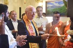 Ganeshotsav : जय देव जय देव जय मंगलमूर्ती; वर्षा निवासस्थानी क्लॉस श्वाब यांनी सपत्नीक केली बाप्पांची आरती