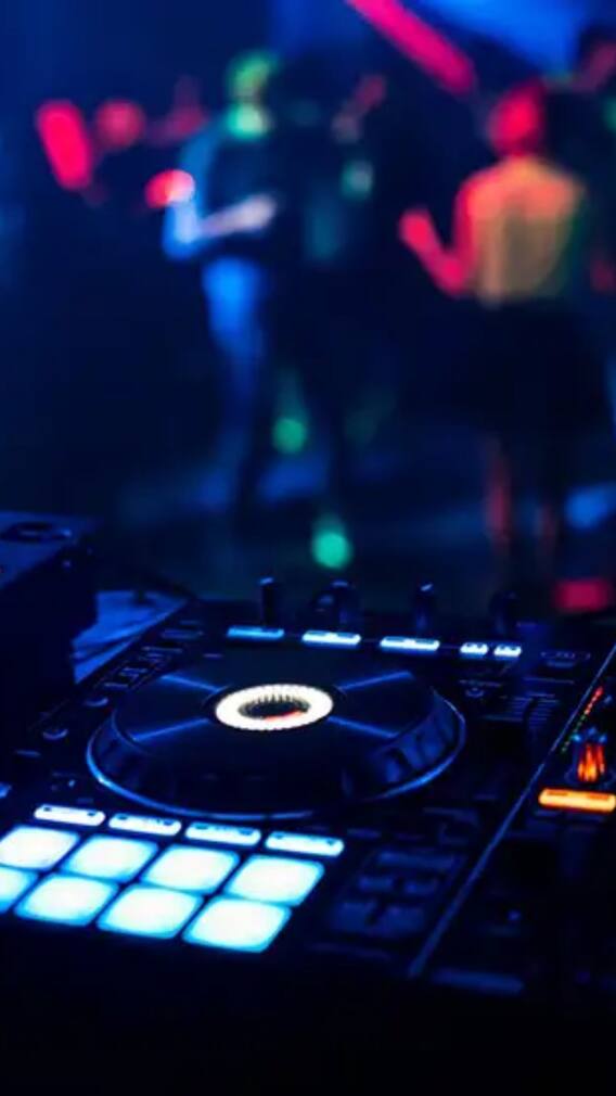 रात में करने के लिए बेस्ट हैं दिल्ली की ये चीजें