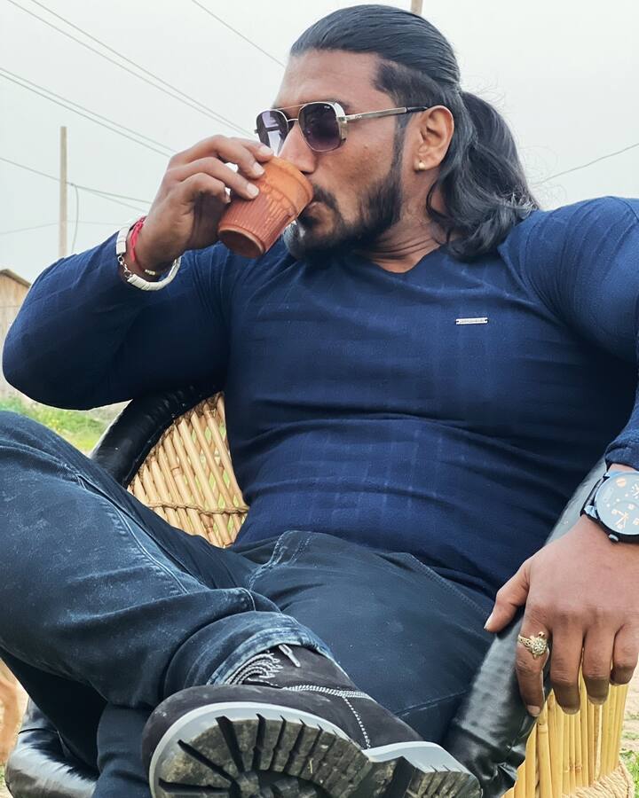 'बिग बॉस मराठी'चा यंदाचा सीझन (Bigg Boss Marathi Season 5) मात्र कोणत्या ना कोणत्या कारणाने सतत चर्चेत आहे.