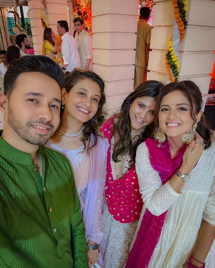 Ekta Kapoor and Ridhi Dogra pose for a group selfie.