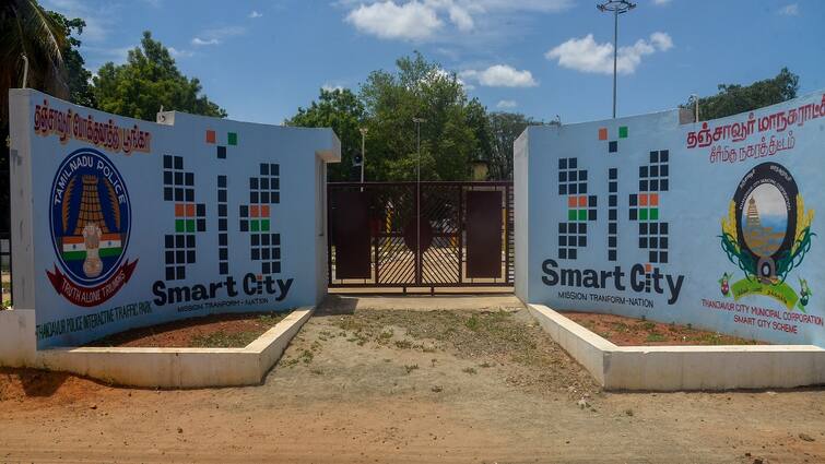 Thanjavur news children's transport park built at a cost of Rs.50 lakhs with the use - TNN ரூ.50 லட்சம் மதிப்பில் கட்டப்பட்ட சிறுவர்கள் போக்குவரத்து பூங்கா -  சீக்கிரம் பயன்பாட்டிற்கு கொண்டு வாங்க!!!