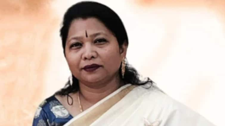 Maharashtra assembly Elections NCP Minister Dharmarao Baba Atram Daughter Joins Pawar Party could contest Against Father Maharashtra Elections: NCP Minister's Daughter Joins Pawar's Party, Likely To Contest Against Father