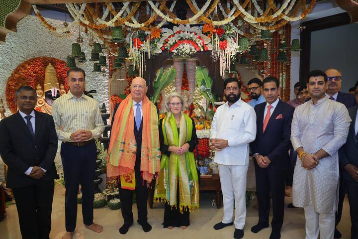 मुख्यमंत्र्‍यांनी स्वत: सर्व देशांच्या राजदूतांचे उपस्थित राहून आगत्याने स्वागत केले. तसेच त्यांना खास भेट देऊन सन्मानीतही केले. या पाहुण्यांसाठी खास पारंपारिक मराठमोळी मेजवानी आयोजित करण्यात आली होती.