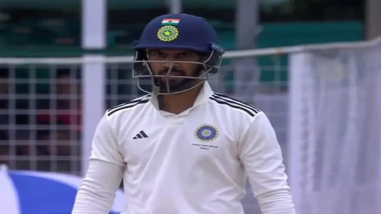 Duleep Trophy 2024 India C vs India B Ruturaj Gaikwad Retired Hurt 2nd Ball Ankle Twist Ruturaj Gaikwad: முதல் பந்து பவுண்டரி..இரண்டாவது பந்தில் காத்திருந்த அதிர்ச்சி!ருதுராஜ் கெய்க்வாட்டுக்கு என்னாச்சு?