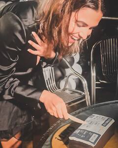 Mitali Mayekar : ब्लॅक ब्युटी! मितालीच्या वाढदिवसाच्या हॉट फोटोंनी वेधलं लक्ष