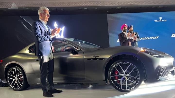 ভি৮-এর বদলে এই গাড়িতে ভি৬ ইঞ্জিন ইনস্টল করা রয়েছে। এই গাড়ির বৈদ্যুতিন ভার্সনে ৭৫০ বিএইচপি শক্তি দেখা যায়।