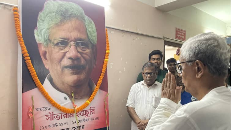 CPI(M), JNU College students Pay Remaining Tributes To Sitaram Yechury With ‘Laal Salam’ In Delhi