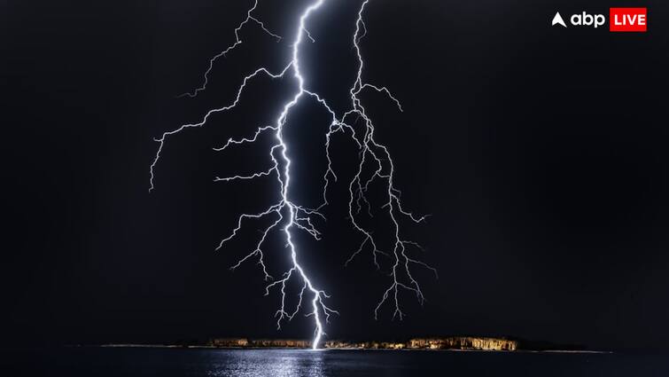 What is the effect of lightning in the sea know the science क्या बिजली गिरने से मर जाती हैं सारी मछलियां? जानें समुद्र में कैसे दौड़ता है करंट
