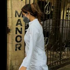 पापा की मौत के बाद मां से मिलने घर पहुंचीं मलाइका अरोड़ा, फैंस ने बढ़ाया हौसला, बोलें - आप स्ट्रॉन्ग हो’