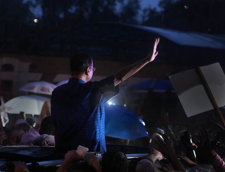 मुंबई में पार्टी की अध्यक्ष प्रीति शर्मा ने कहा भी था कि पार्टी महाराष्ट्र में चुनाव लड़ने के लिए तैयार है और वोट वैंक भी काफी मजबूत है. 36 सीटों पर आप अपने उम्मीदवार भी उतारेगी.