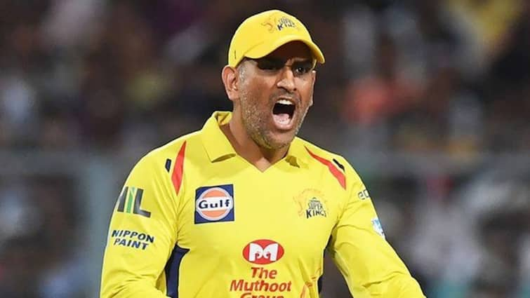 former csk player s badrinath claims ms dhoni not always captain cool recalls rcb vs csk match dhoni angry moment MS Dhoni: कैप्टन कूल-वूल सब झूठ? CSK के पूर्व खिलाड़ी ने खोल दिया कच्चा चिट्ठा; जानें धोनी पर क्या कहा