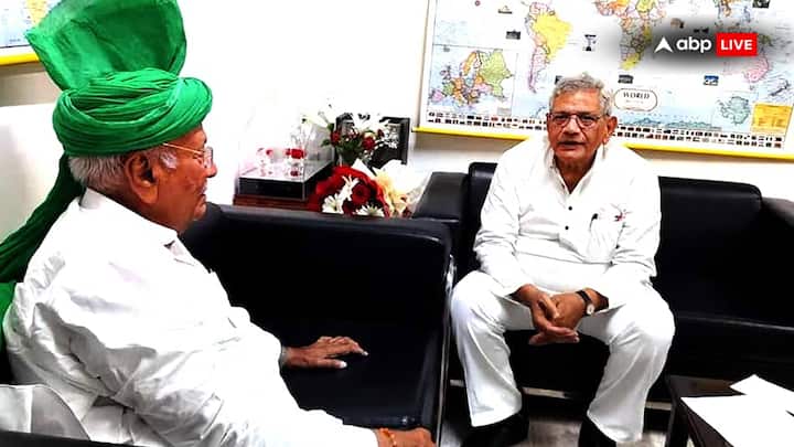 When Sitaram Yechury met Indian National Lok Dal president and former Haryana CM Om Prakash Chautala who came to invite him for the 'Samman Divas' rally to be held in Fatehabad in September 2022. Photo: PTI