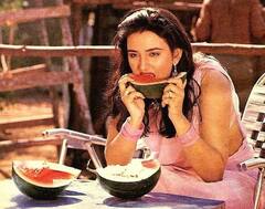 तब्बू की बड़ी बहन ने पहले सिख एक्टर से की शादी, फिर हिंदू से रचाया ब्याह, अब 55 की उम्र में जी रही ऐसी लाइफ