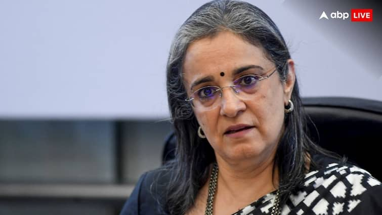 Sebi chairperson Madhabi Puri Buch dismisses Congress accusations says she may take legal action Madhabi Puri Buch: कांग्रेस के आरोपों पर खुलकर बोलीं माधबी पुरी बुच, लीगल एक्शन की कर रहीं तैयारी