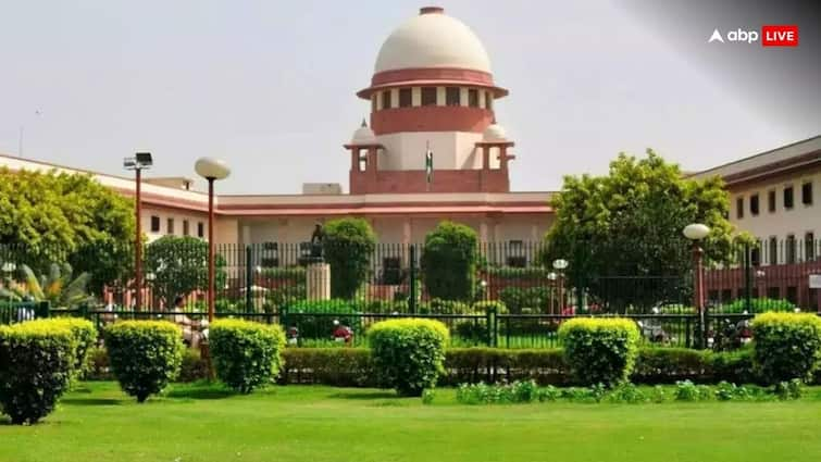 Supreme Court Again criticised the concept of bulldozer action in the country during a case hearing from gujarat SC On Bulldozer Action: बुलडोजर एक्शन पर फिर सुप्रीम कोर्ट खफा, बोला- 'कोर्ट आंख नहीं मूंद सकता'