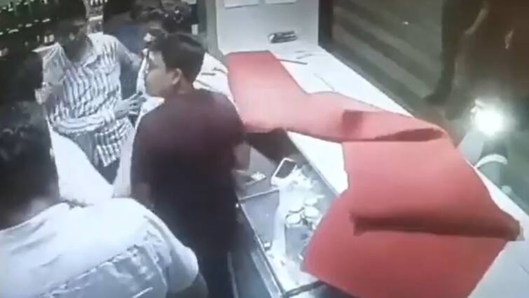 Ghaziabad: Men Vandalise Liquor Shop, Assault Staff For Demanding Payment — Caught On Camera