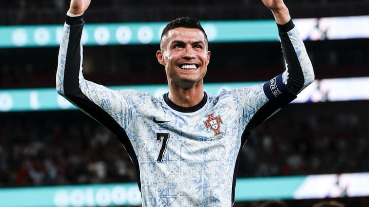 Portugal star football Cristiano Ronaldo hit one billion followers on all social media Cristiano Ronaldo: क्रिस्टियानो रोनाल्डो ने रचा इतिहास, सोशल मीडिया पर पूरे हुए 1 बिलियन फॉलोअर्स