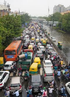 Delhi Weather: बारिश के बाद दिल्ली में शिमला जैसी फीलिंग, फिर जारी हुआ अलर्ट, 18 सितंबर तक कैसा रहेगा मौसम?