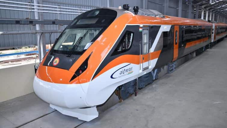 PM Modi to Inaugurate 6 New Vande Bharat Express know route fare and timing बैजनाथ से काशी विश्वनाथ समेत 6 वंदे भारत को 15 सितंबर को दिखाई जाएगी हरी झंडी, जानें किन रूटों पर चलेंगी ये ट्रेनें