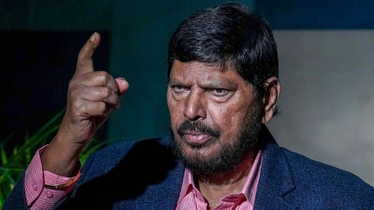 Ramdas Athawale Demands Cancellation Of Rahul Gandhi Passport Over Reservation Remark during US visit Ramdas Athawale Demands Cancellation Of Rahul Gandhi's Passport Over Reservation Remark: 'Cong May Fade Away, But...'