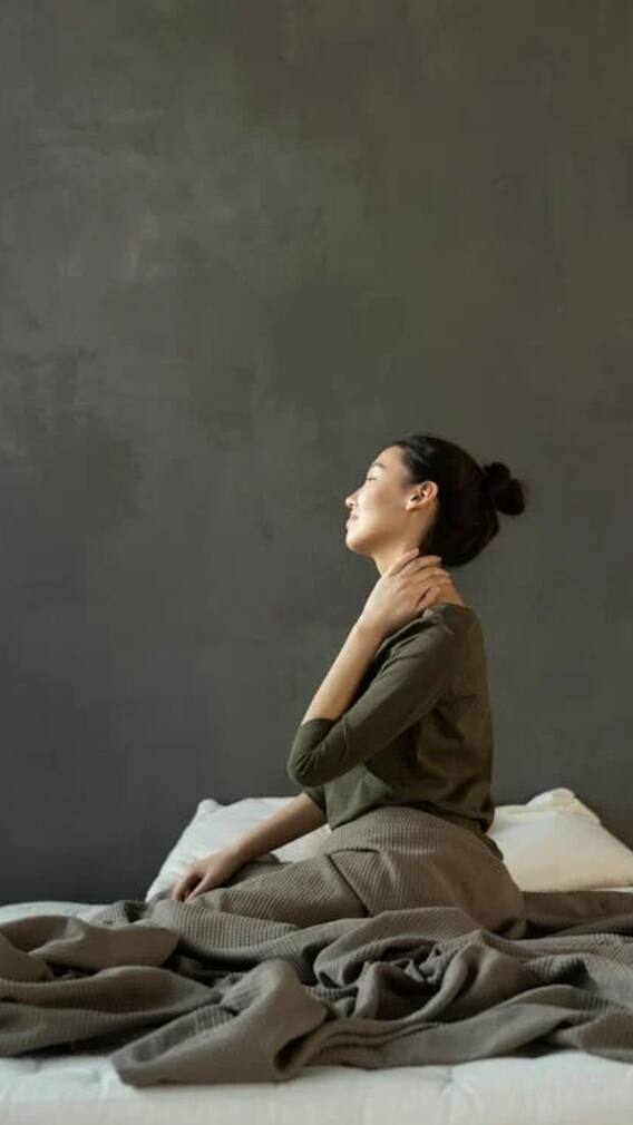 गर्दन में दर्द होना इस बीमारी के संकेत