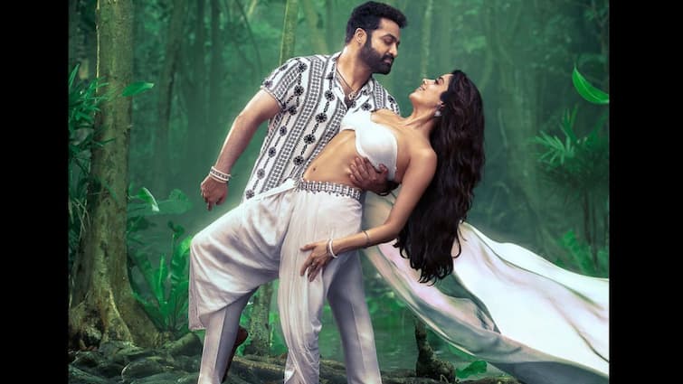 Devara Part 1 Starring Jr NTR Janhvi Kapoor Saif Ali Khan Gets U/A Certificate After 4 Modifications Jr NTR And Janhvi Kapoor Starrer 'Devara - Part 1' Gets U/A Certificate After 4 Modifications