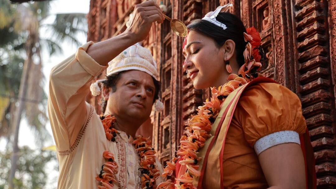 Kaushani Mukherjee on her pair with Shiboprosad Mukherjee new song released Bohurupi Entertainment News Kaushani on Shiboprosad: আমার সঙ্গে শিবুদার জুটি! কেউ কখনও কল্পনাই করতে পারেনি: কৌশানী