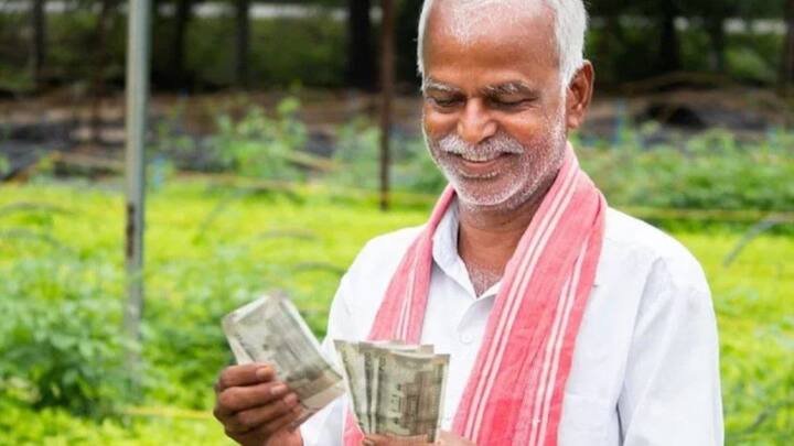 सालाना सरकार किसानों को दो हजार की तीन किस्तों में डीबीटी के जरिए राशि सीधे किसानों को खातों में पहुंचाती है.