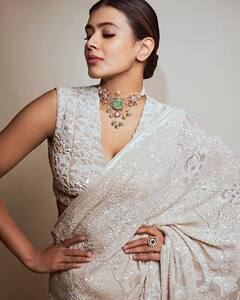 Hebah Patel: చీరలో హెబ్బా పటేల్, చూస్తే అబ్బా అనాల్సిందే!