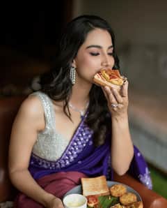 Meenaakshi Chaudhary: 'గుంటూరు కారం' బ్యూటీ మీనాక్షి చౌదరి లుక్ అదిరిపోయింది కానీ లక్కే కలసిరావడం లేదు!