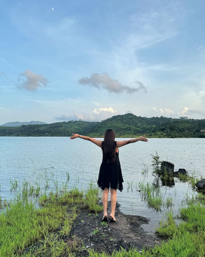 The pictures of Arjun can easily make you fall in love with the amazing beauty of Lonavala.