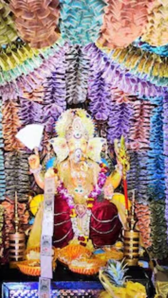उज्जैन में 11 लाख रुपये के नोटों से बना अनोखा गणेश पंडाल