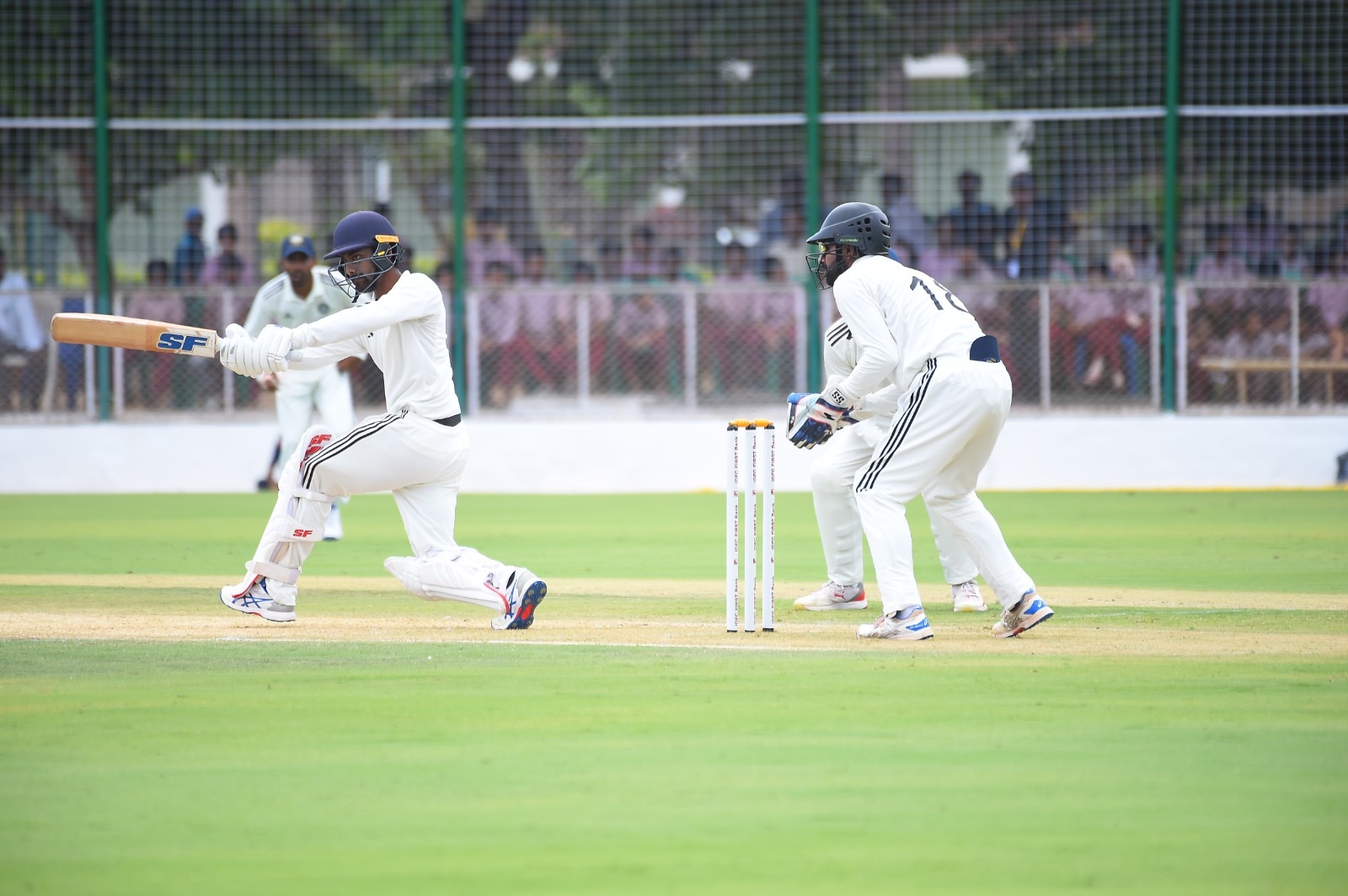 Duleep Trophy Highlights:ఫుల్‌ స్వింగ్‌లో ఉన్న ఇండియా ఏ, బీ టీమ్స్‌- రసవత్తరంగా దులీప్ ట్రోఫీ మ్యాచ్‌లు