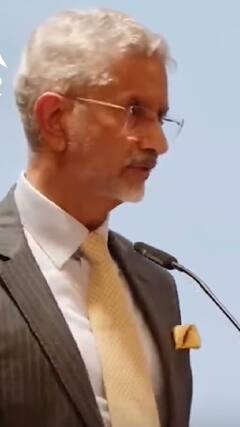 IC 814: 'कंधार हाईजैक वाले जहाज में मेरे पिता भी थे'- S Jaishankar | ABP Shorts