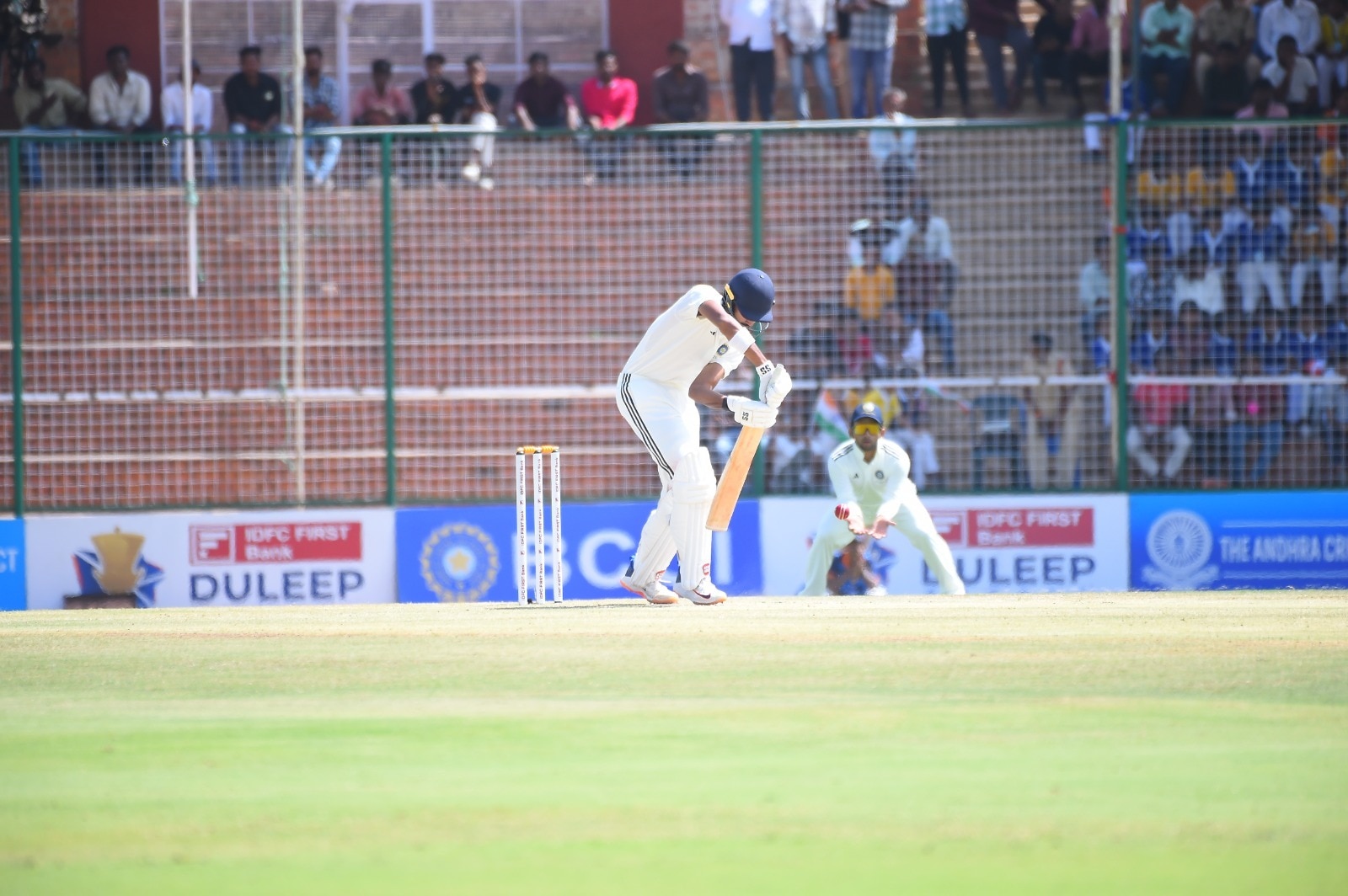 Duleep Trophy Highlights:ఫుల్‌ స్వింగ్‌లో ఉన్న ఇండియా ఏ, బీ టీమ్స్‌- రసవత్తరంగా దులీప్ ట్రోఫీ మ్యాచ్‌లు