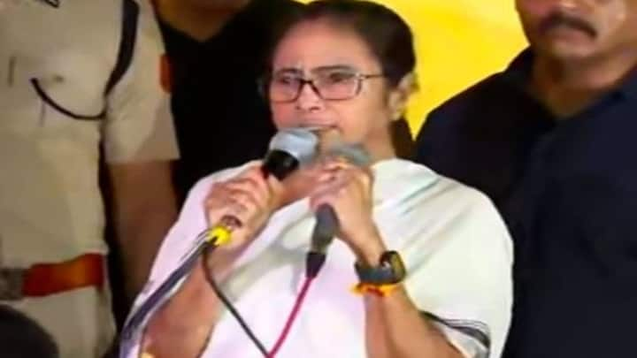 West Bengal CM Mamata Banerjee Met Protesting Doctors says Could not Sleep Last Night 