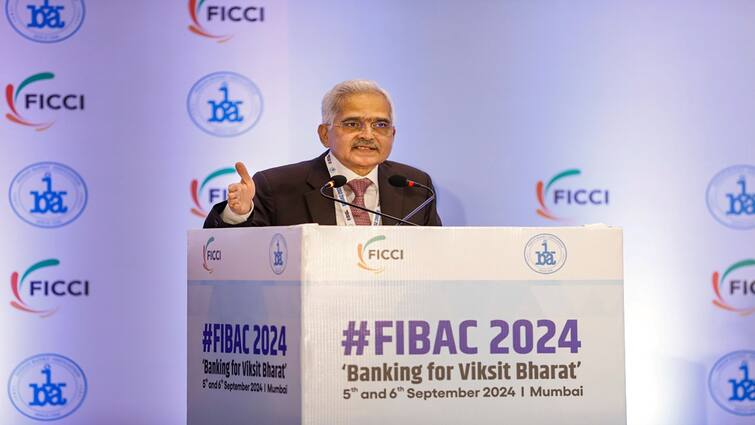 Inflation In India RBI Governor Shaktikant Das says still some distance has to cover in inflation know details Inflation in India: अभी खत्म नहीं हुई है आरबीआई की परेशानी, गवर्नर शक्तिकांत दास ने कहा- ये है दुश्मन नंबर वन